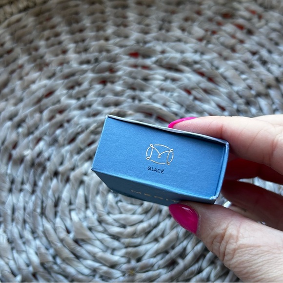 New Merit Solo Shadow Cream Eyeshadow Glacé - Picture 4 of 4